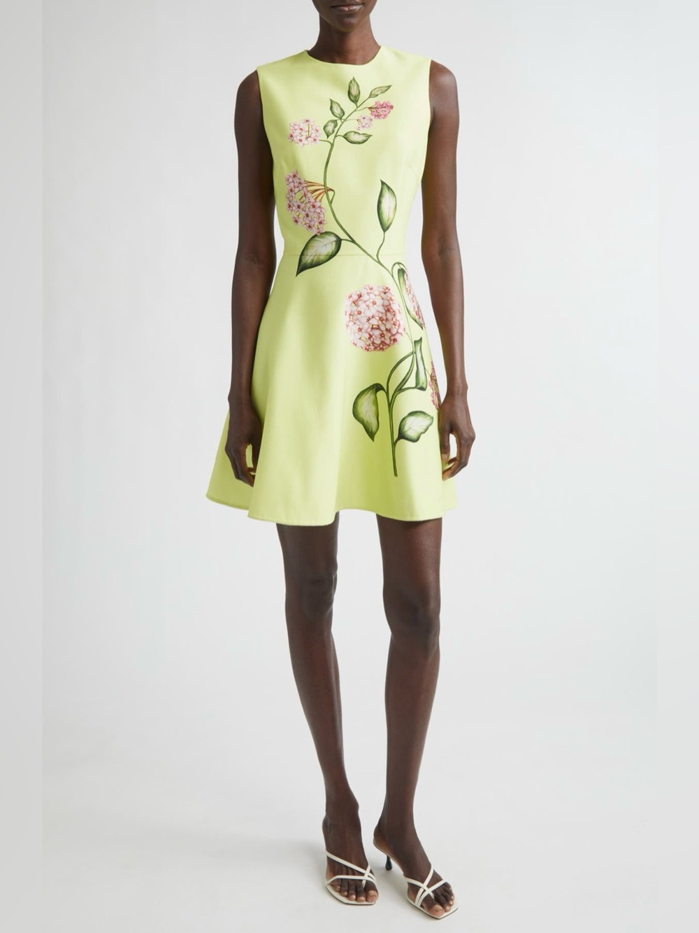 NWT Authentic Oscar de la Renta Flowers
Wool Blend Dress size 6